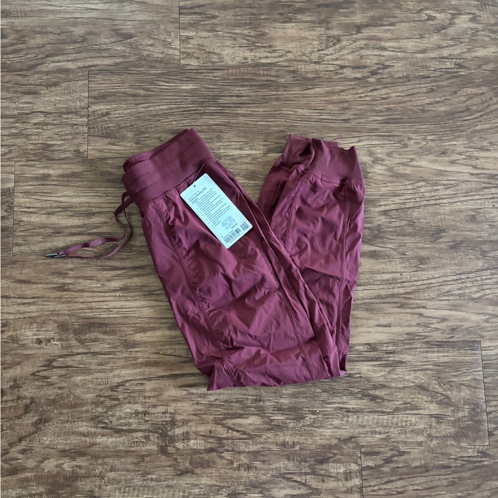 NWT Lululemon Women’s Burgundy Mid Rise Dance Studio Joggers